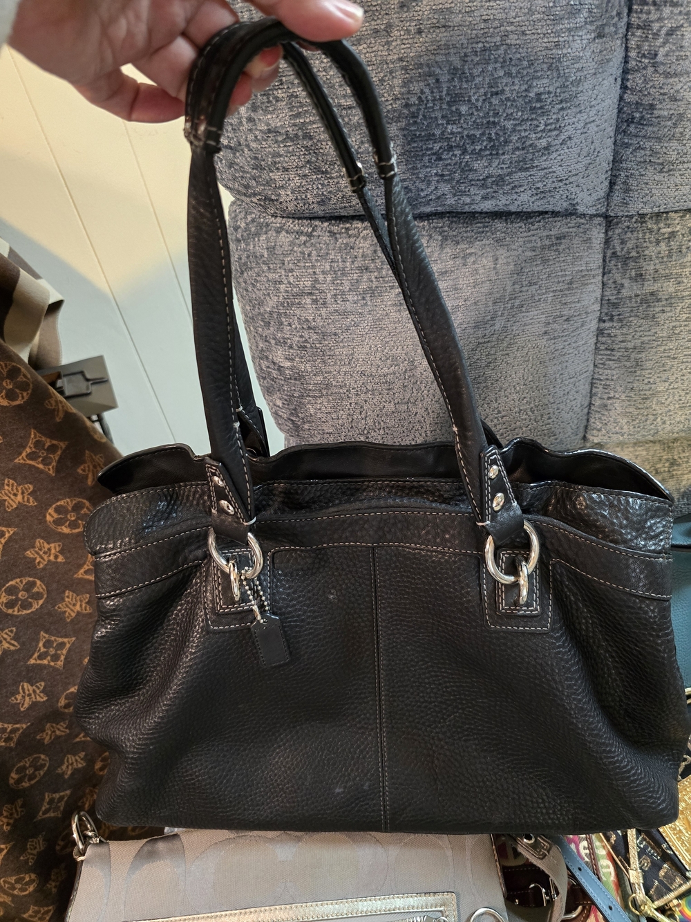 Coach EUC Penelope Black Leather Tote Handbag 15x10x6 - Picture 4 of 9